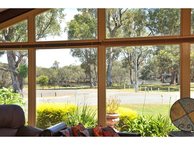 2 Manjeep Road, Greenfields WA 6210