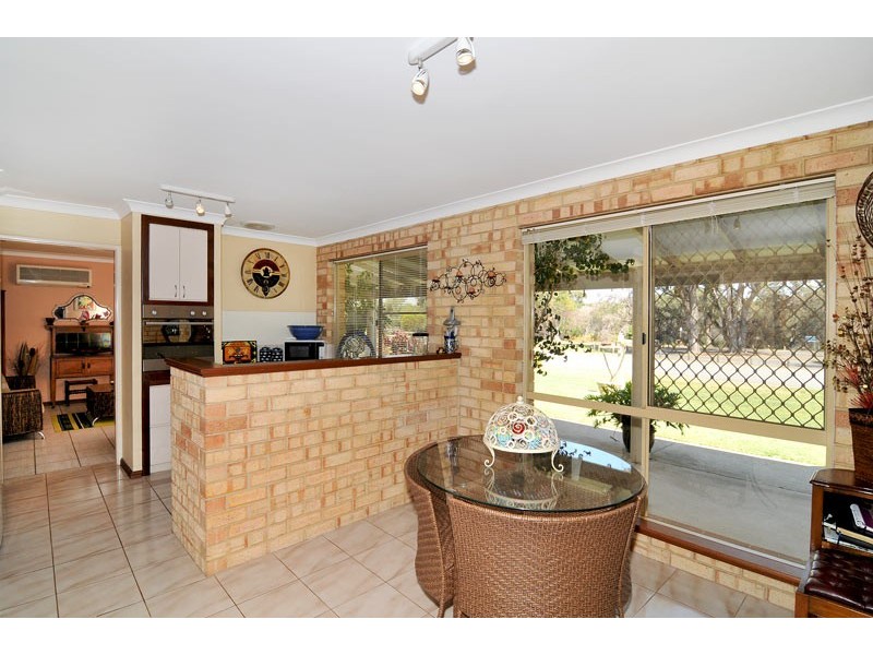 2 Manjeep Road, Greenfields WA 6210
