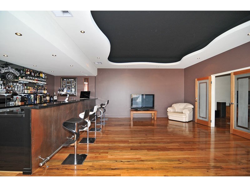 10 Lomatia Ramble, Halls Head WA 6210