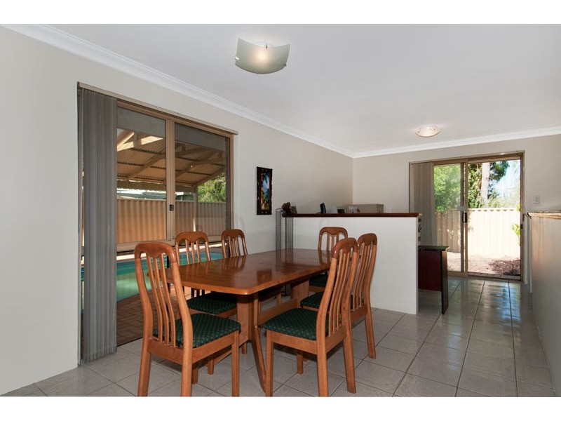 16 Killarney Retreat, Meadow Springs WA 6210