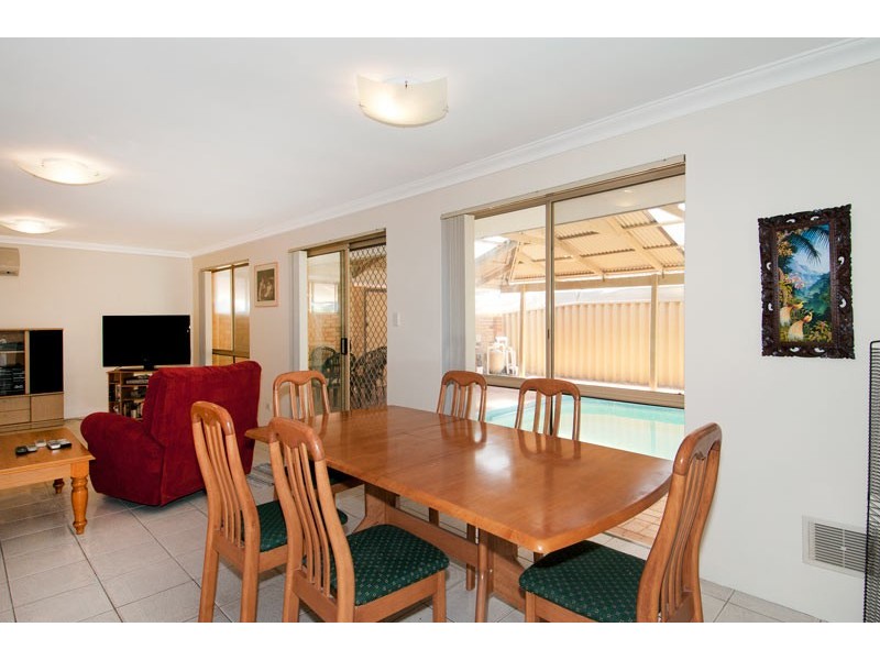 16 Killarney Retreat, Meadow Springs WA 6210