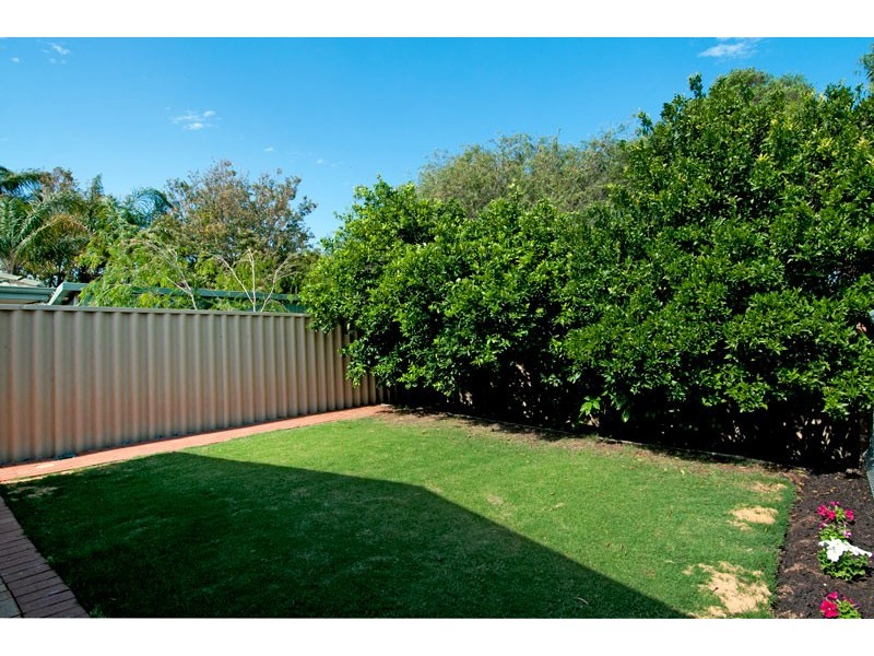 16 Killarney Retreat, Meadow Springs WA 6210