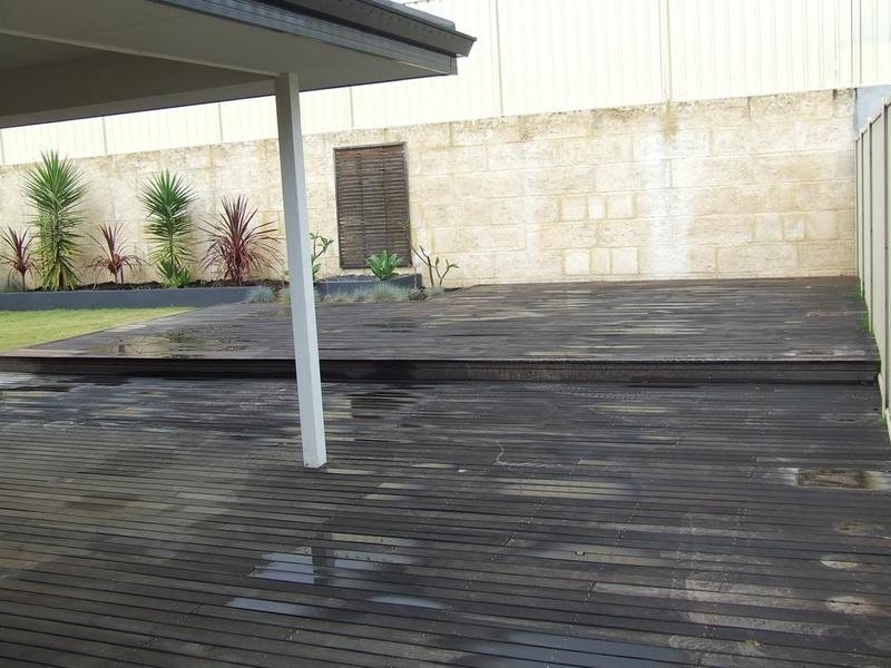 854 Warburton Trail, Lakelands WA 6180