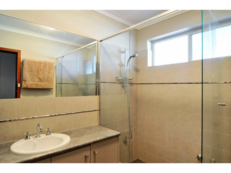 9 Comet Street, Dudley Park WA 6210