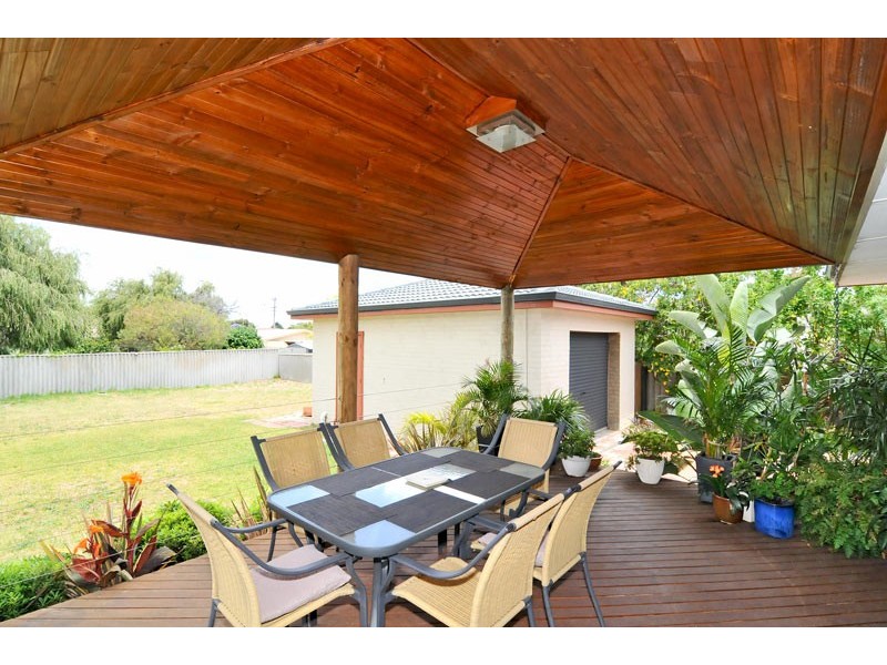 9 Comet Street, Dudley Park WA 6210