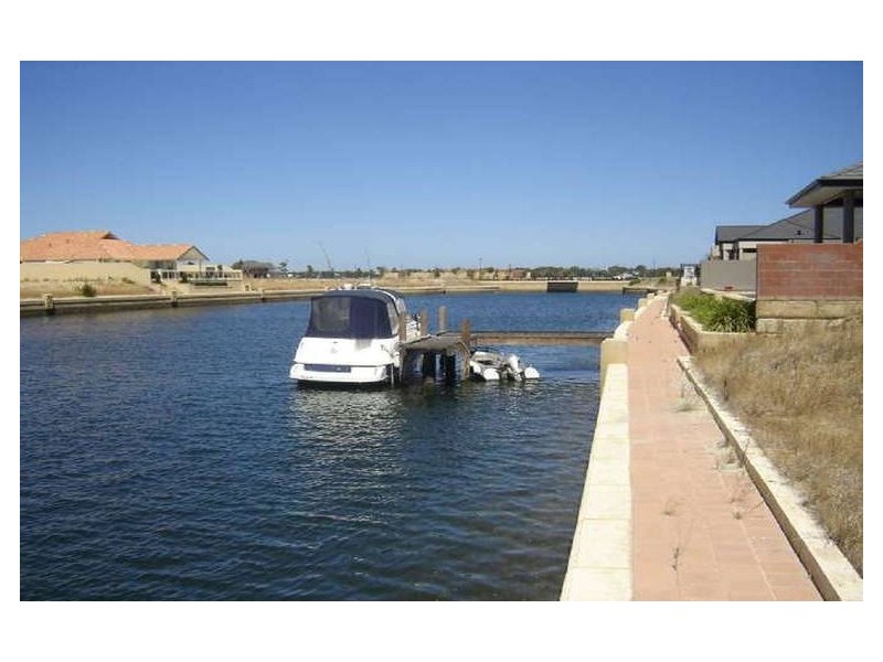 20 Gael Place, Dudley Park WA 6210