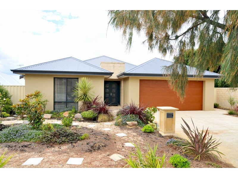 16 Bush View, Wannanup WA 6210