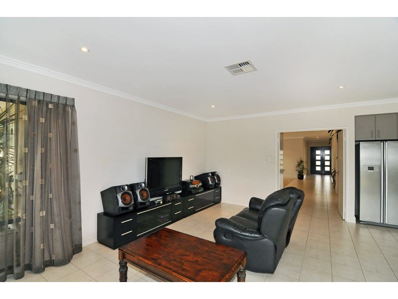 16 Bush View, Wannanup WA 6210