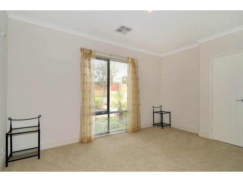 16 Bush View, Wannanup WA 6210