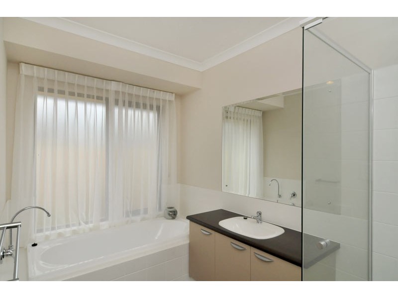 16 Bush View, Wannanup WA 6210