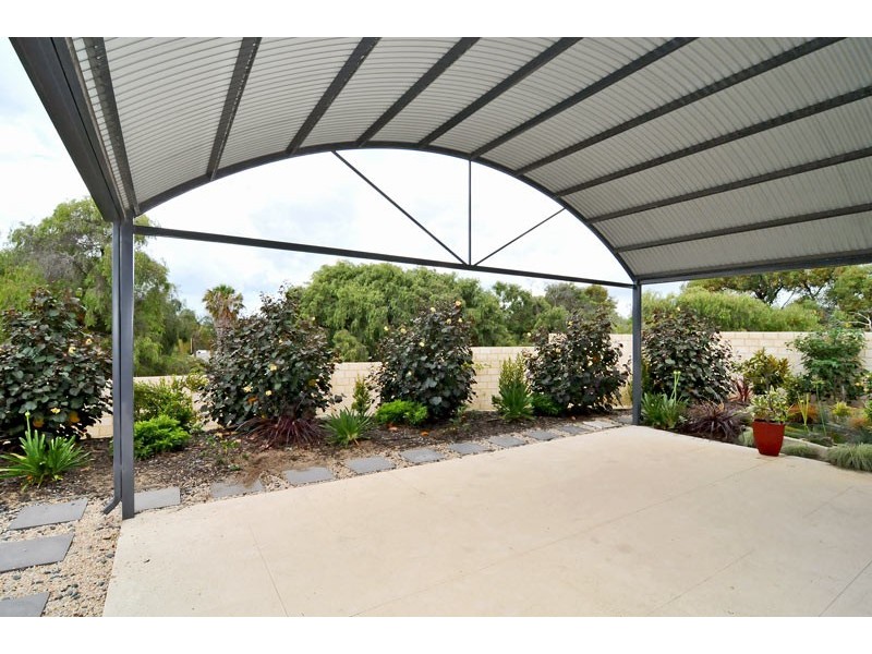 16 Bush View, Wannanup WA 6210