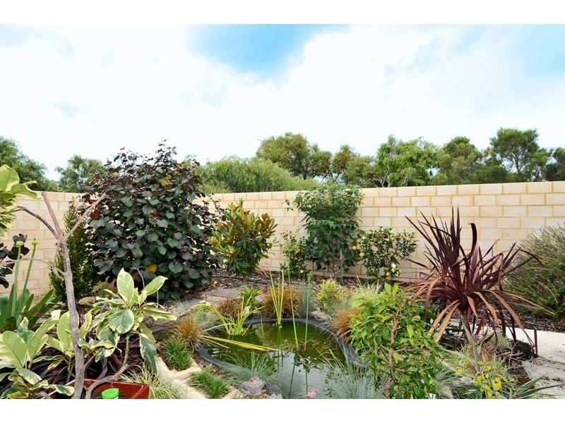 16 Bush View, Wannanup WA 6210