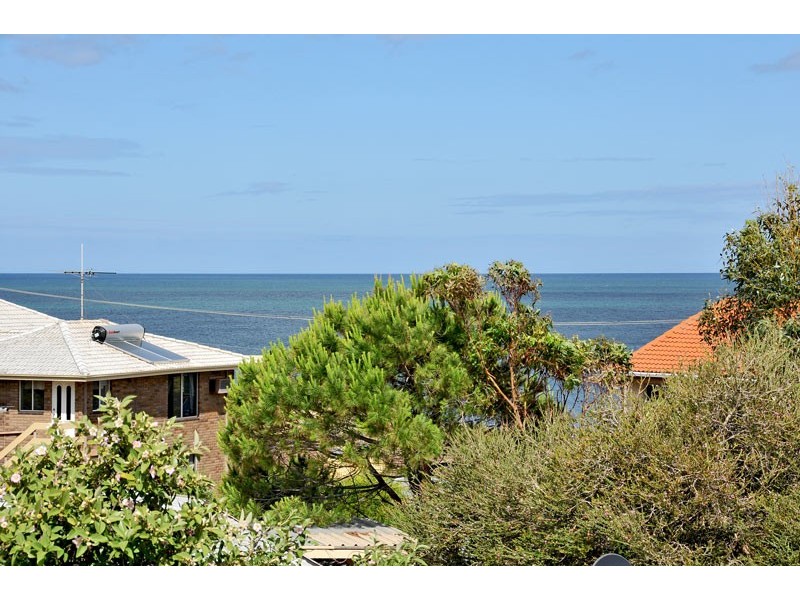 2/22 Valley Road, Halls Head WA 6210