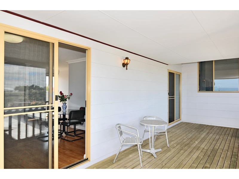 2/22 Valley Road, Halls Head WA 6210