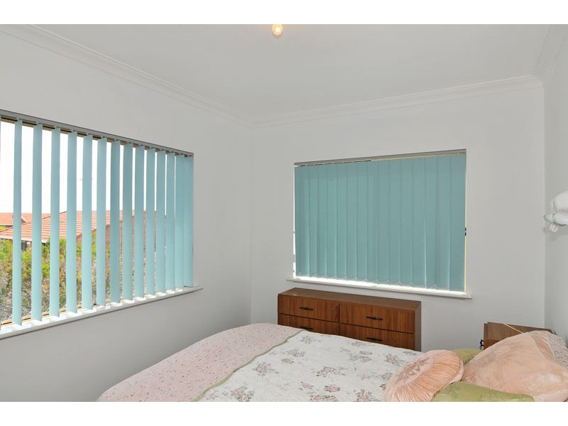 2/22 Valley Road, Halls Head WA 6210