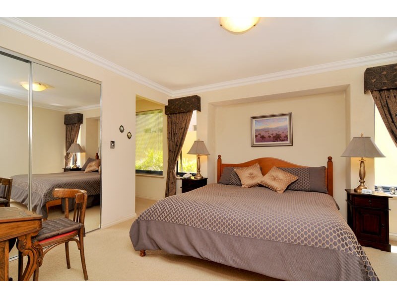 31 Brindabella Crescent, Halls Head WA 6210