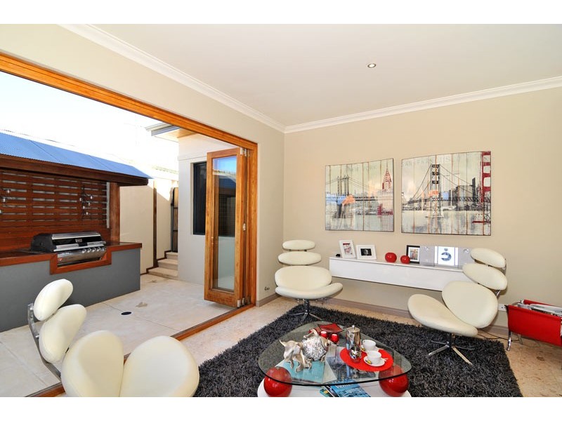 5A Pinnace Court, Halls Head WA 6210