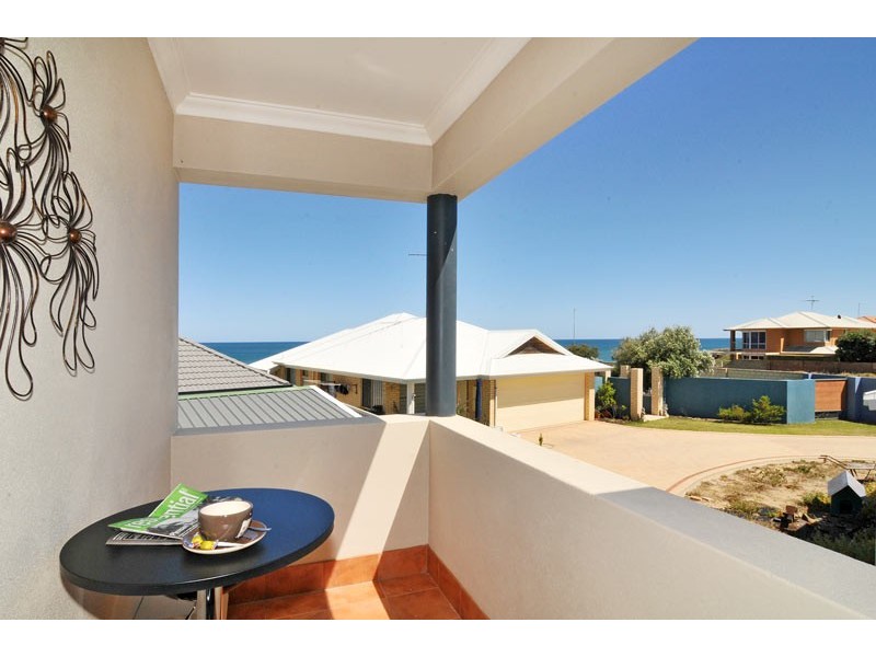 5A Pinnace Court, Halls Head WA 6210