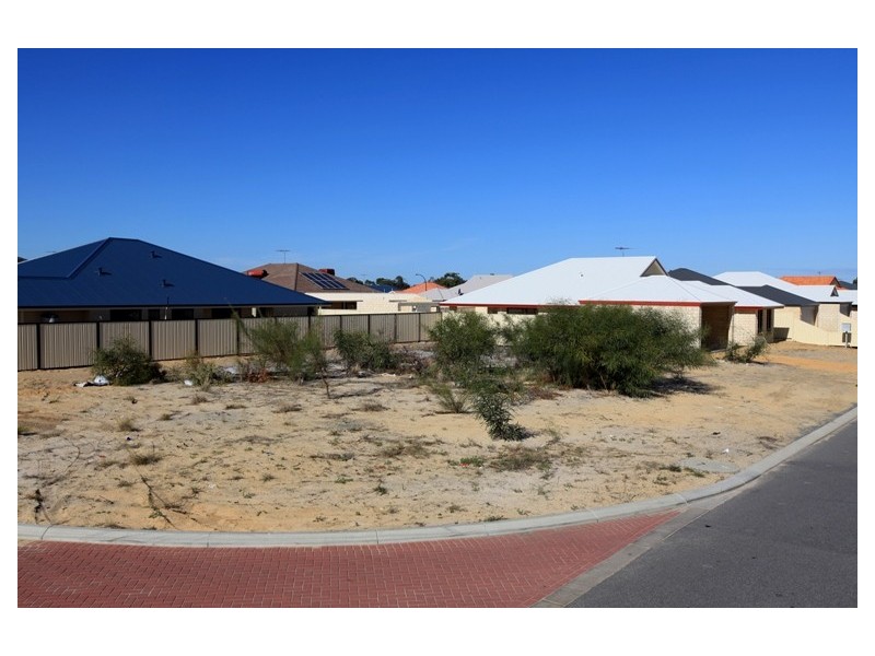 18 Nellie Green, Dudley Park WA 6210