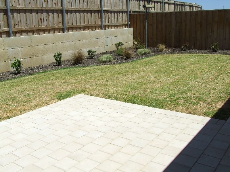 253 Peelwood Parade, Halls Head WA 6210