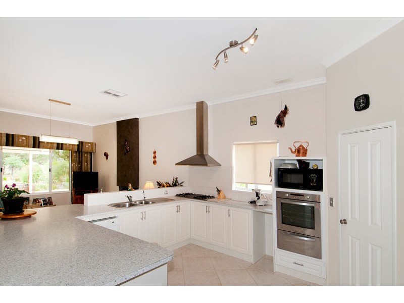 71 Midsummer Circle, Pinjarra WA 6208
