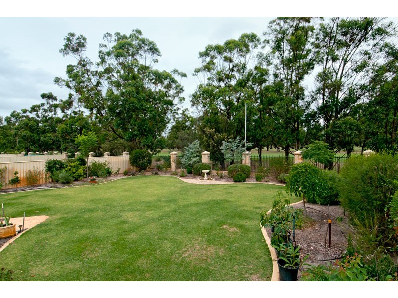 71 Midsummer Circle, Pinjarra WA 6208