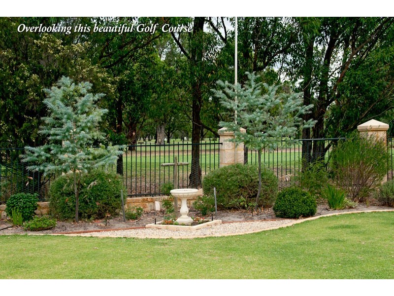 71 Midsummer Circle, Pinjarra WA 6208