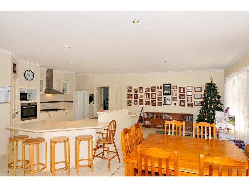 229 Peelwood Parade, Halls Head WA 6210