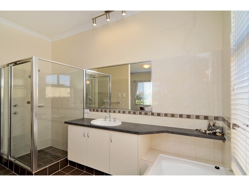 229 Peelwood Parade, Halls Head WA 6210
