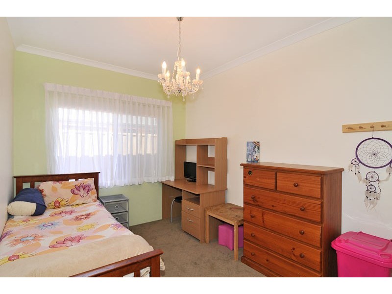 229 Peelwood Parade, Halls Head WA 6210