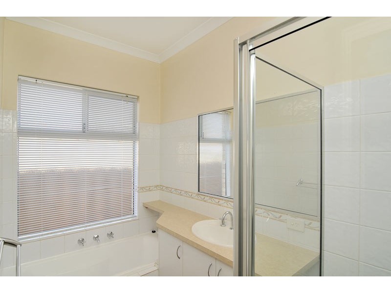 229 Peelwood Parade, Halls Head WA 6210