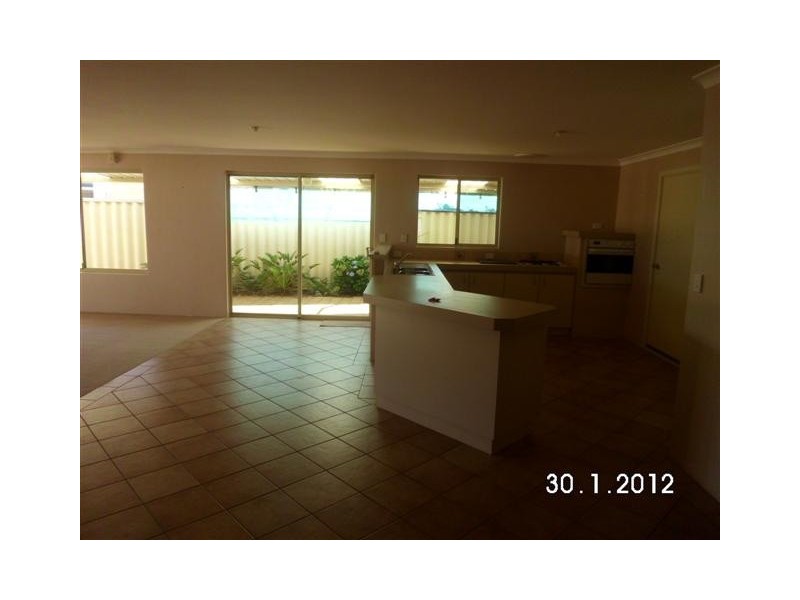 10 Dillington Mews, Erskine WA 6210