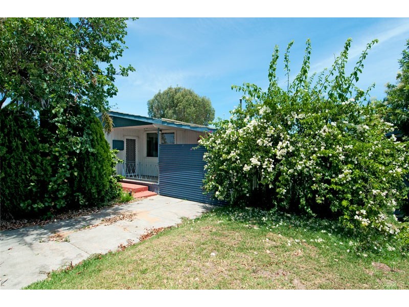 21 Maria Street, Dudley Park WA 6210