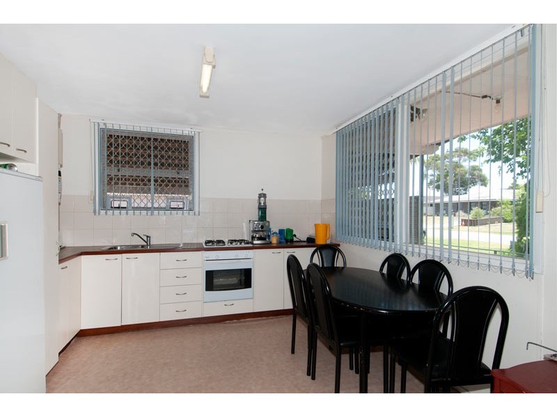 21 Maria Street, Dudley Park WA 6210