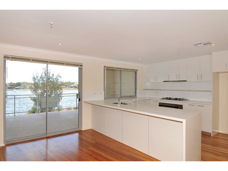 2/10 Galileo Loop, Mandurah WA 6210