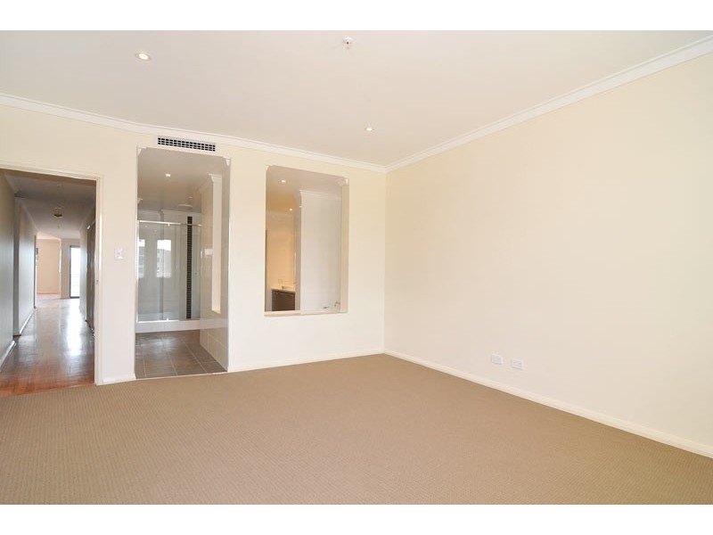 2/10 Galileo Loop, Mandurah WA 6210