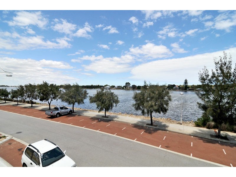 2/10 Galileo Loop, Mandurah WA 6210