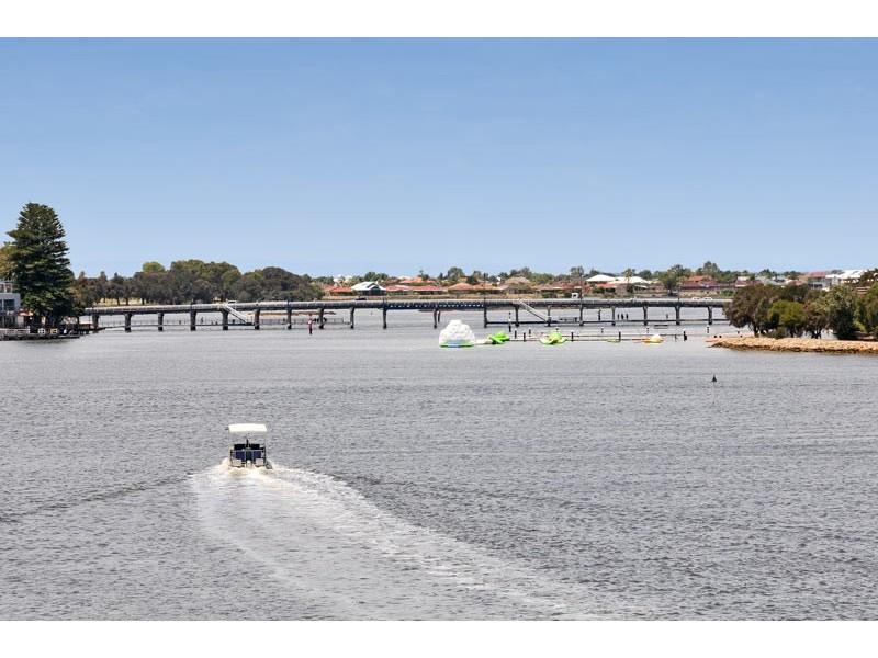 4/10 Galileo Loop, Mandurah WA 6210