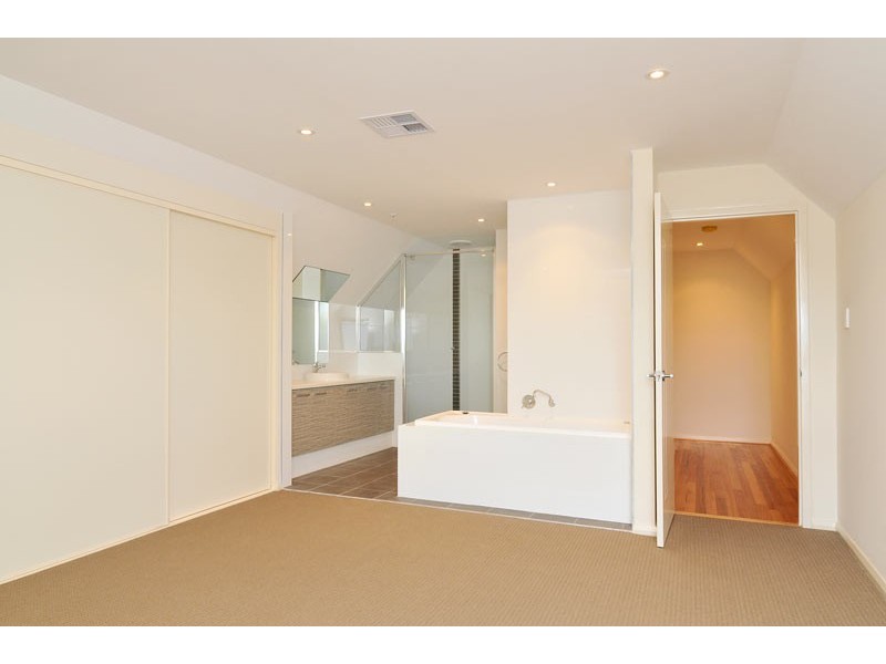 4/10 Galileo Loop, Mandurah WA 6210