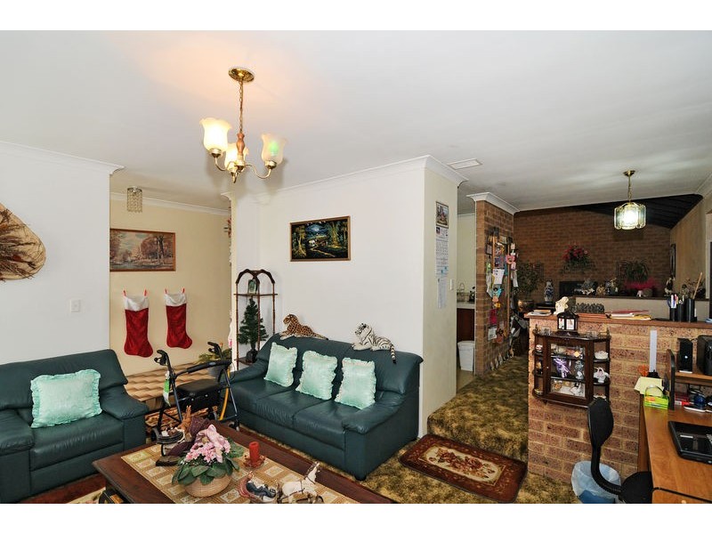 194 Mclarty Road, Halls Head WA 6210