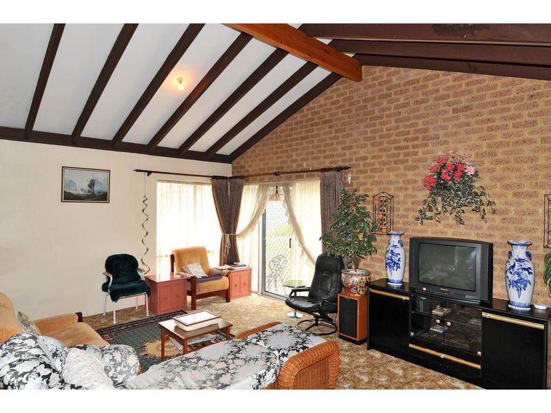 194 Mclarty Road, Halls Head WA 6210