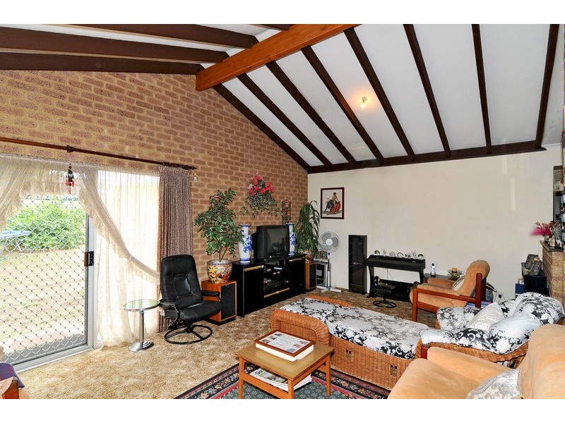 194 Mclarty Road, Halls Head WA 6210