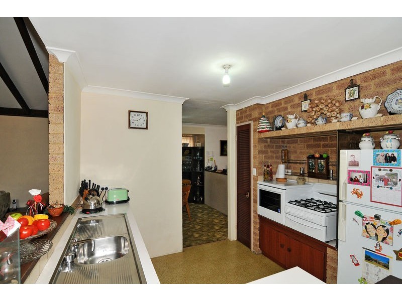 194 Mclarty Road, Halls Head WA 6210