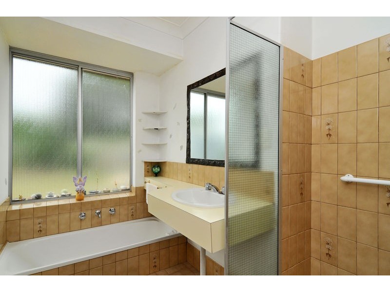 194 Mclarty Road, Halls Head WA 6210