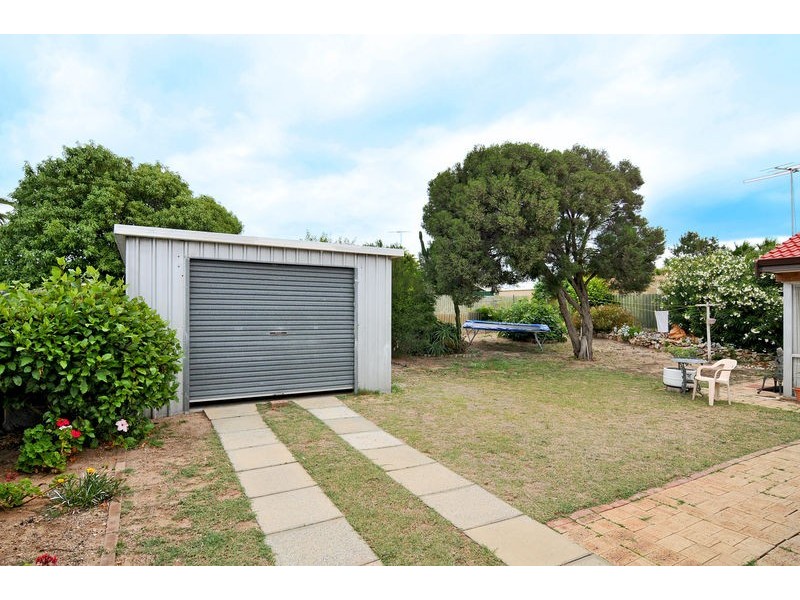 194 Mclarty Road, Halls Head WA 6210