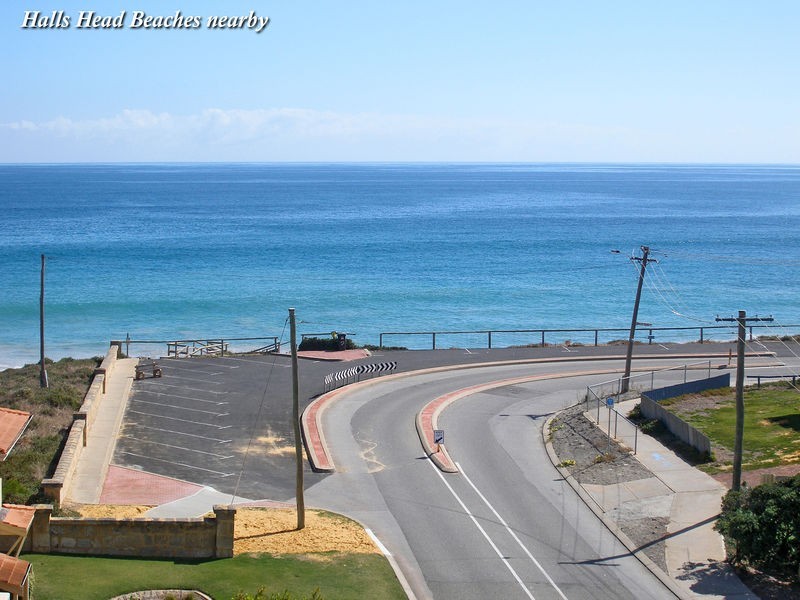 194 Mclarty Road, Halls Head WA 6210