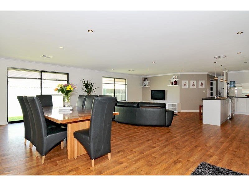 36 Jolly Rambler Boulevard, Ravenswood WA 6208