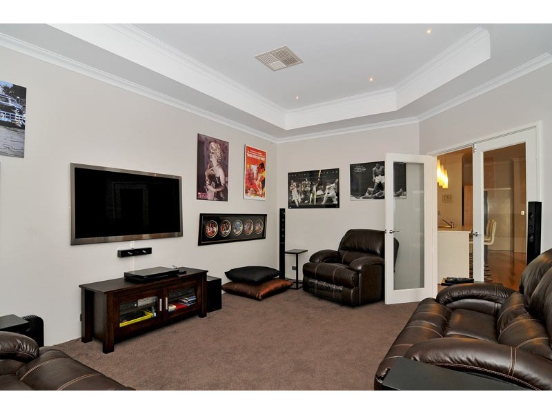 29 Addingham Blvd, Madora Bay WA 6210