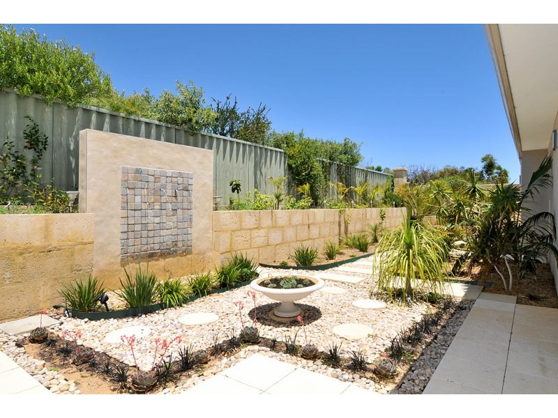 29 Addingham Blvd, Madora Bay WA 6210