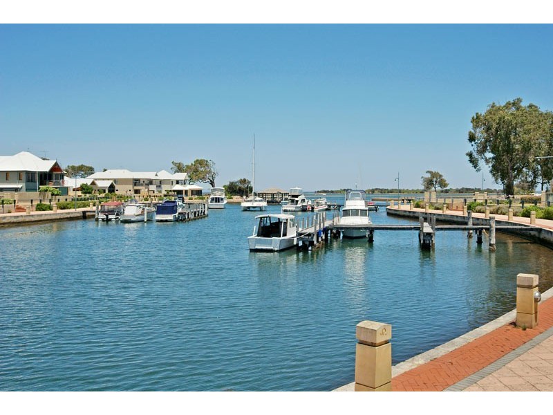 8 Vixen Close, Erskine WA 6210